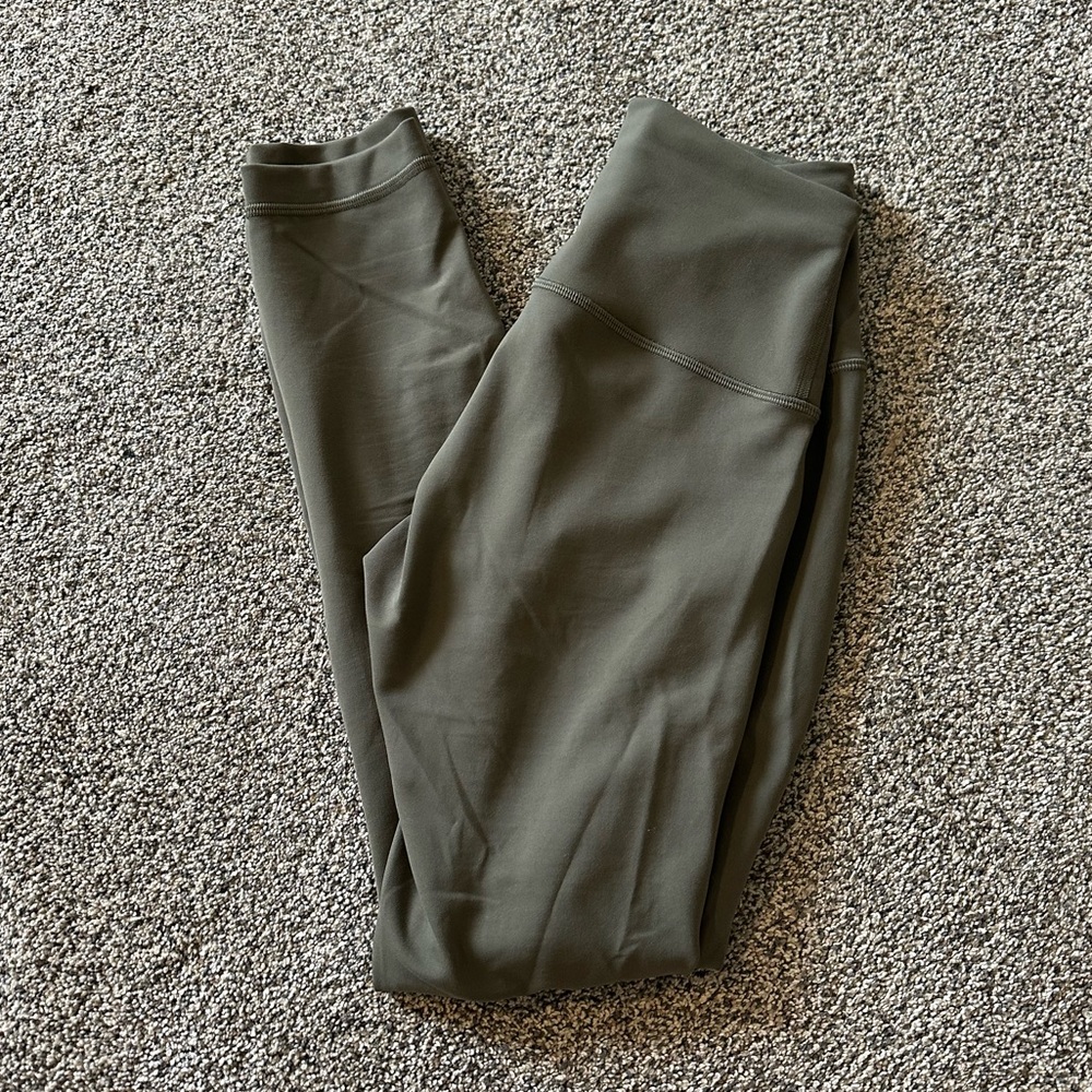 Wunder Train Contour Fit High-Rise
Tight 25" color Army Green - Picture 4 of 7